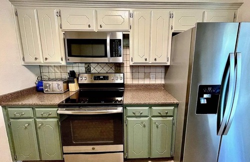 Edmond House | Peaceful Home Between Edmond & Guthrie + Minutes Away From I35 & Lazy E Arena