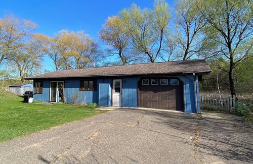 Iron Mountain Cottage | Peaceful Lake Antoine cottage