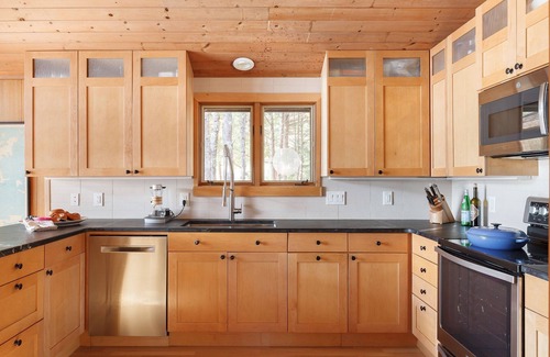 Sandwich House | Peaceful Lakefront Home