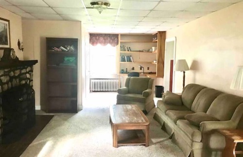 Waynesboro House | Peaceful Mountain Top House- Time to Enjoy!