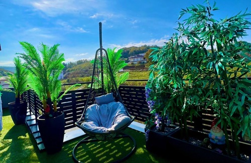 Floresti Apartment | Peaceful neighborhood, fresh air, your urban sanctuary.