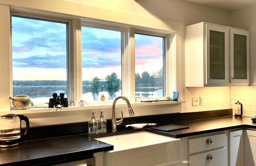 Newcastle House | Peaceful Oasis by the Great Salt Bay 3BR 2Ba