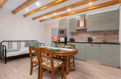 Lecevica Villa | Peaceful Oasis Villa Didovina