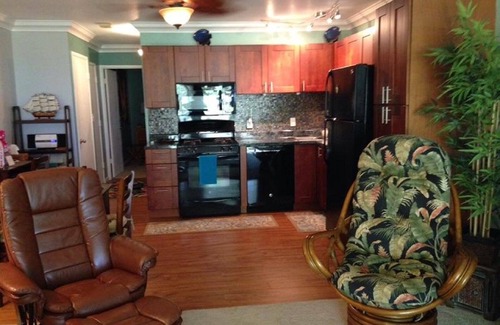 Ualapue Condo | Peaceful Ocean View. Ground Floor. Classy, clean and quiet.