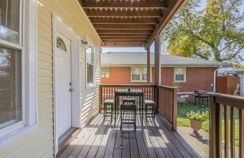 Forest Park Apartment | Peaceful One Bedroom Home near Chicago