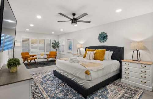 Dobson Ranch House | Peaceful Palm - Farmhouse Chic with Pool & Games