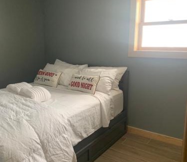 Lanesville House | Peaceful Peaks Cabin