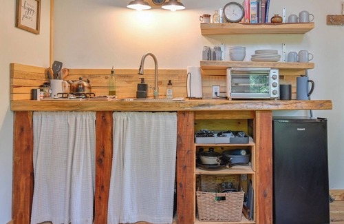 Boles Cabin | Peaceful Pines Treehouse