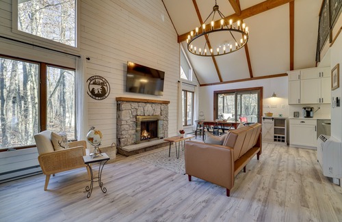 Locust Lake Village Cabin | Peaceful Pocono Lake Cabin: Walk to Pine Lake!