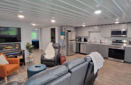Four Corners Apartment | Peaceful Private Loft in Central Location