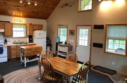 Kingfield House | Peaceful - Private - Paradise! The Sugar Shack