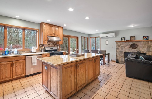 Lake Harmony Estates House | Peaceful, Private & Tranquil 5-BR/3-BA Lake Harmony Cottage
