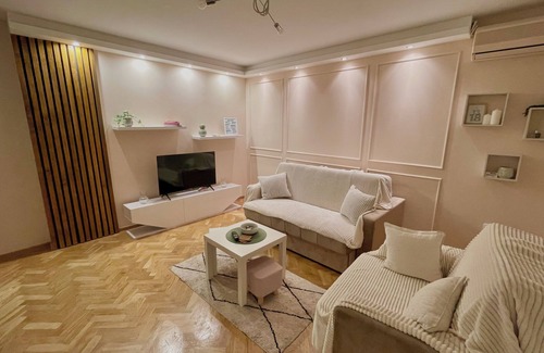 Zvezdara Apartment | Peaceful-private-warm-bright
