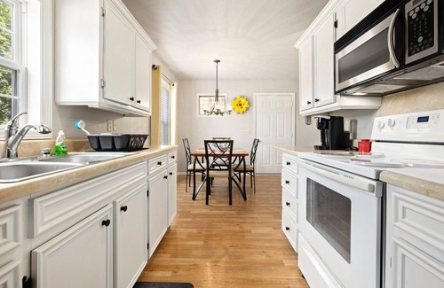 Fayetteville Apartment | Peaceful & Quiet In Country Setting Only 10 Miles From The Hustle And Bustle Fun