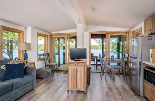 Gilmanton House | Peaceful retreat on the shores of Shellcamp Pond