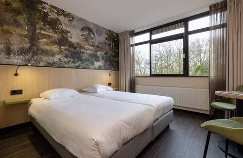 Winterswijk Hotel | Peaceful Retreat with Indoor Pool & Direct Access to Scenic Walking Paths