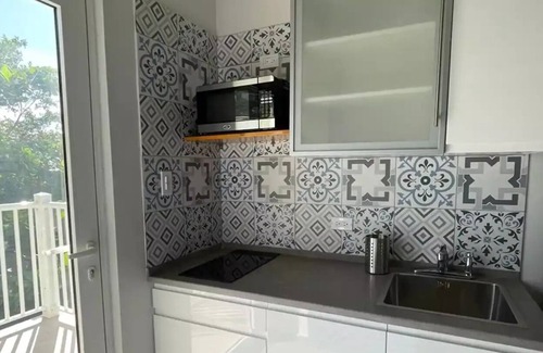 Saunders Apartment | Peaceful setting for your business trip, mini get away. Close to beach and town