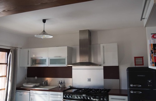Egat Ski Chalet | Peaceful stay in the heart of a mountain village, with views of the Pyrenees.