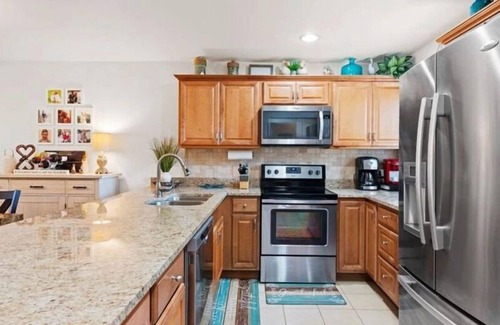 Saint Simons Island Condo | Peaceful Tides - A Beautifully updated Harbour Oaks Condo close to everything!