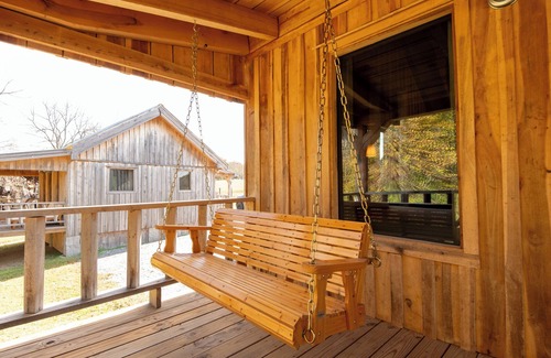 Smithville Cabin | Peaceful Tiny Creekside Cabin Near RockIslandStatePark and CenterHillLake
