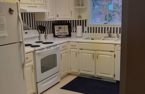 Elf House | Peaceful Townhouse - Near Lake Chatuge-short drive to Murphy/Casino