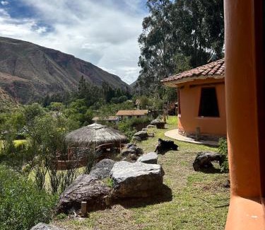 Puerto Inca House | Peaceful Urubamba River House - River access & mountain views