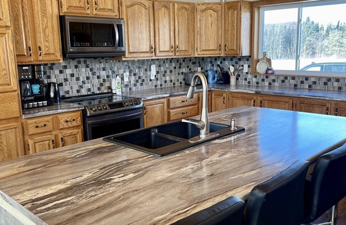 Weslemkoon Cottage | Peaceful Waterfront Lake House on Weslemkoon Lake