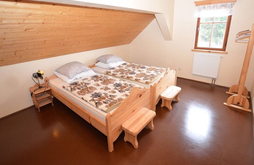 Kraslice House | Peacefully located house with views of the valley