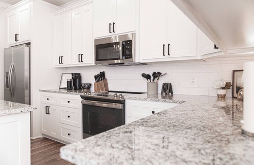 Ruston House | PeachyPointe- New-Cute&Cozy-3Bedroom- Sleeps 6-Fenced In backyard-NearLaTech!