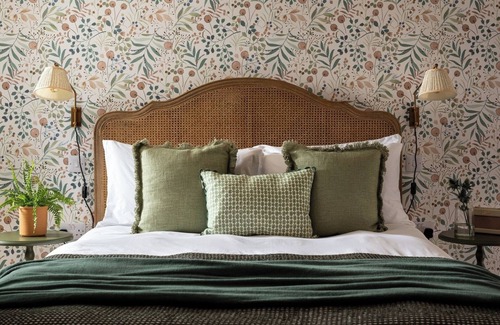 Alton House | Peacock's Roost - Otium Wine Estate