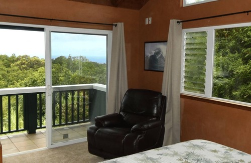 Pauwela Bed & Breakfast | Peahi Point Vacation Rental at Peahi-Jaws Surfing