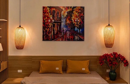 Hang Trong Apartment | Pearl Bathtub in the OldQuarter near HoanKiem Lake