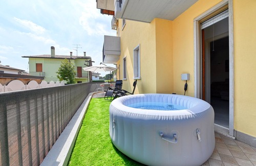 Lugana Apartment | Pearl House - Sirmione Holiday (Private Jacuzzi)