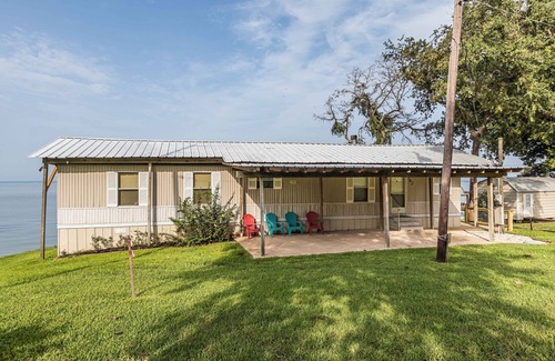 Onalaska House | Pearl's Retreat Waterfront home on Lake Livingston