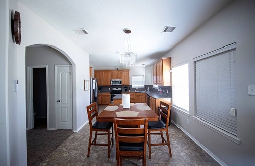 Pearland House | Pearland 4beds house close to the park and trail