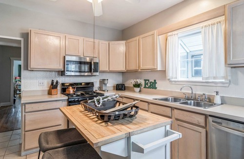 Forest Park House | Pearly Gates | 3 Bed | Sleeps 5 | w/2-Car Garage