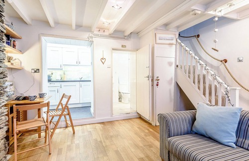 Stapleton Cottage | Pebble Cottage - UK32243