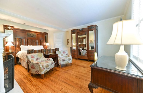 Edenton Bed & Breakfast | Pecan Room - Granville Queen Inn, Downtown Historic Edenton