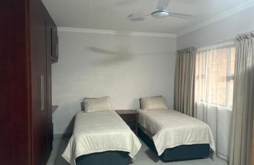 Rayton Bed & Breakfast | Pecan Stay Bed and Breakfast