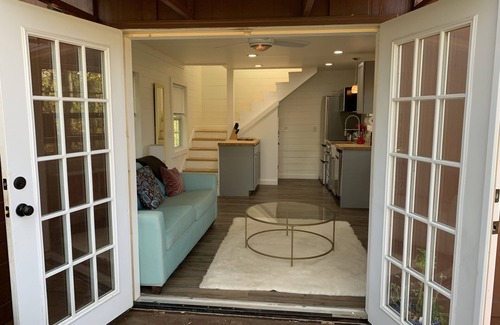 Scottsboro Cabin | Pecan Valley Cabin - Romantic Getaway in Woods with Hot Tub