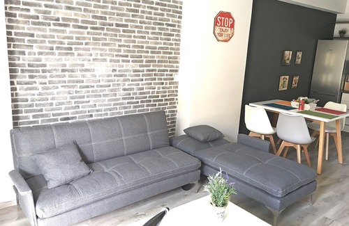 Nea Chora Apartment | Pegasus Amazing Flat, 2min walk from the beach and 7min walk from Old Town