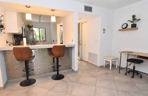 Vamo Condo | Pelican Cove Condominium GL323
