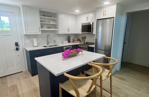 Fort Worth Apartment | Pelican Loft - LakeFront Marina Property! 2 Bedroom, Kitchen, 1 Bath