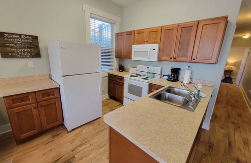 Cedar Key Condo | Pelican Point * 1st Floor * King Bed * 2 Bathrooms