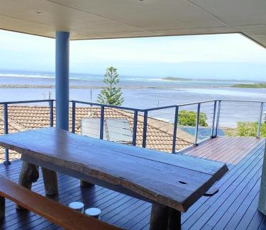 Harrington House | Pelicans Drift