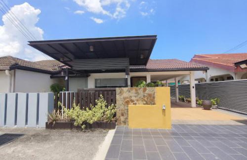 Miri Villa | Pelita Commercial Centre Homestay 百丽达商圈民宿 9pax