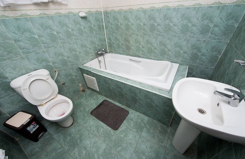Teshie Hotel | Pemicsa Hotel