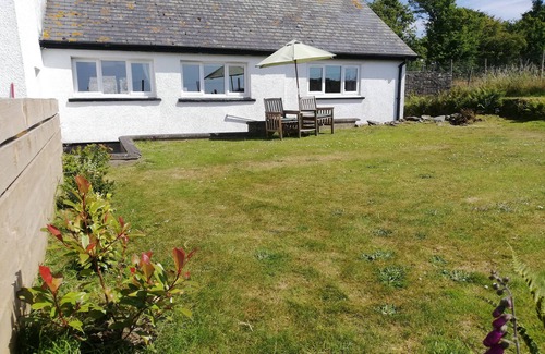 Llanon Cottage | Pen y Banc,peaceful & relaxing, coastal walks, beaches, near Aberaeron/New Quay