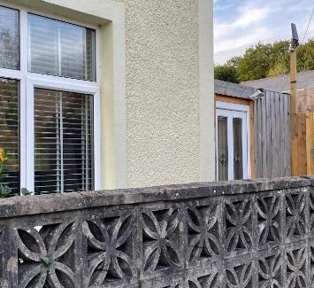 Brynmenyn House | Pen-Y-Bryn Annex
