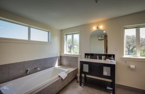 Oamaru Cabin | Pen-y-bryn Lodge